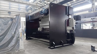Фото 59 - MetalTec HBC 500/6000 листогибочные гидравлические прессы с ЧПУ большого тоннажа.
