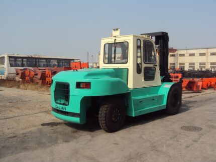 Фото 70 - Вилочный погрузчик Dalian CPCD100RD.